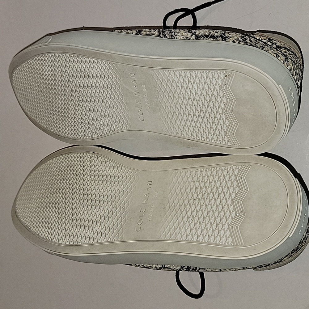 COLE HAAN WOMEN'S GRANSPRO SPECTATOR SNEAKERS - Picture 14 of 15